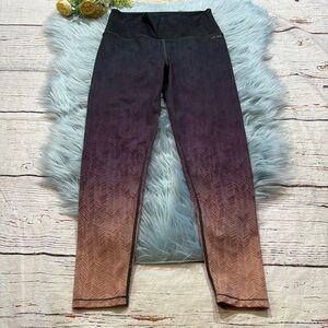 AR-33 Alpha High Waist 7/8 Ombre Leggings sz M